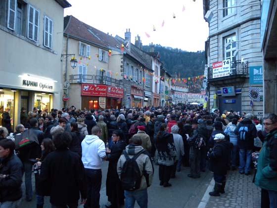 la foule dans la rue