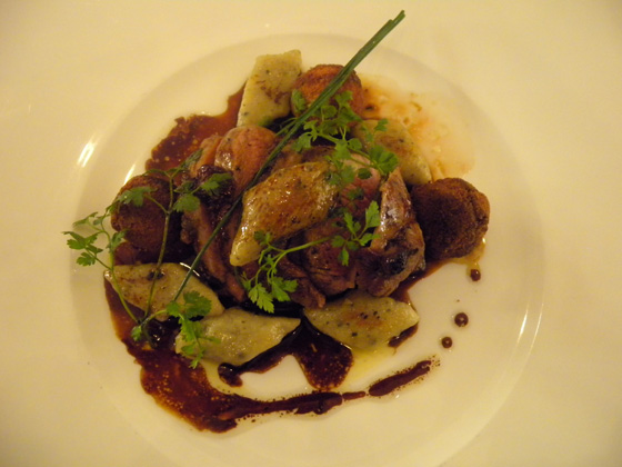 l'agneau des Pyrénées caramélisé en cocotte